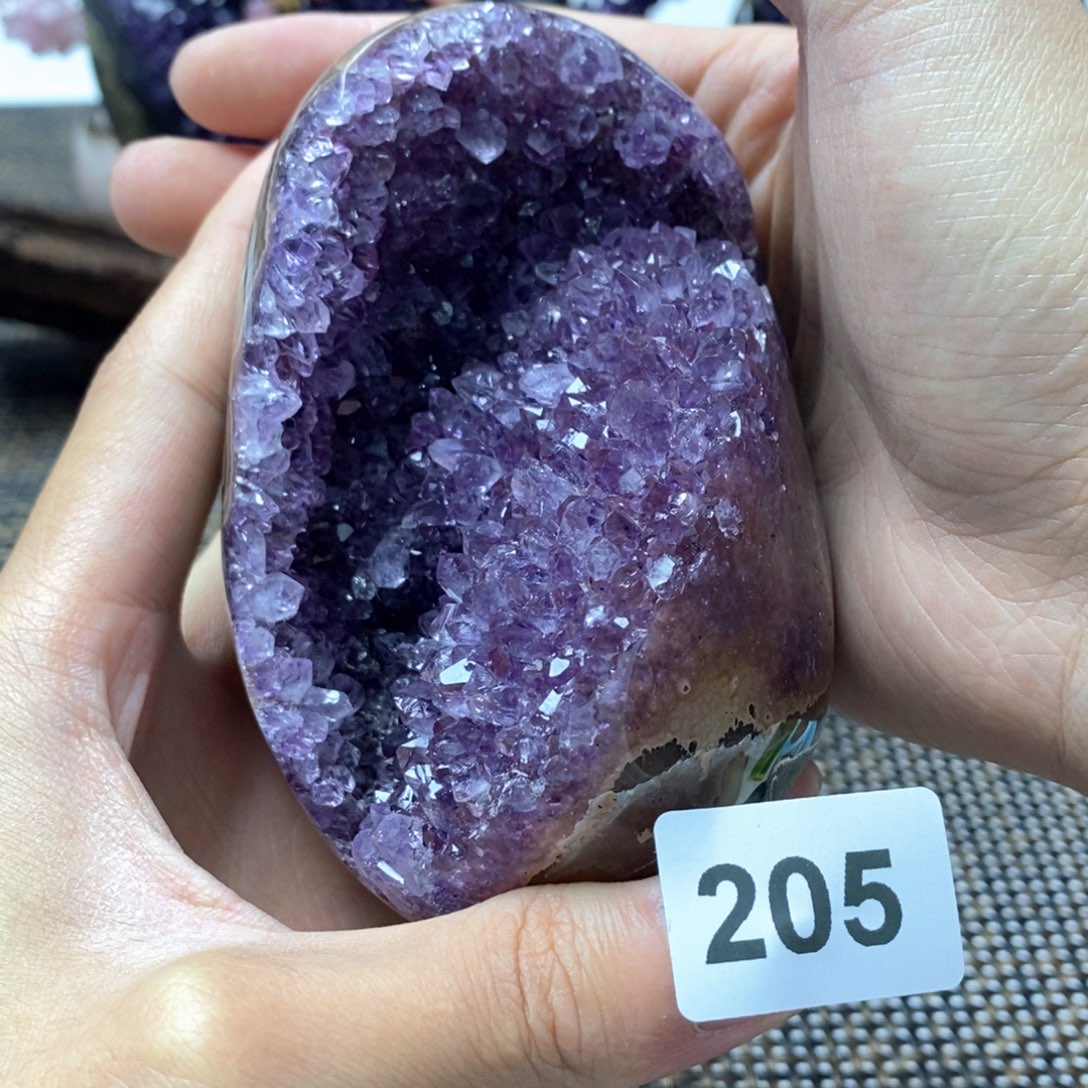 紫晶未镶嵌大型摆件（非配饰）