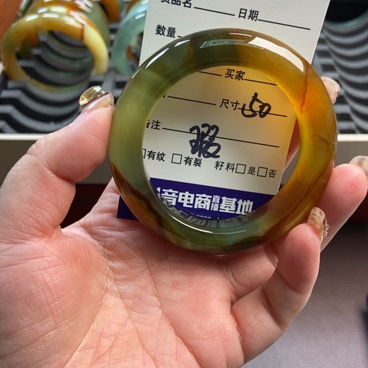 蛇纹石玉未镶嵌手镯手串