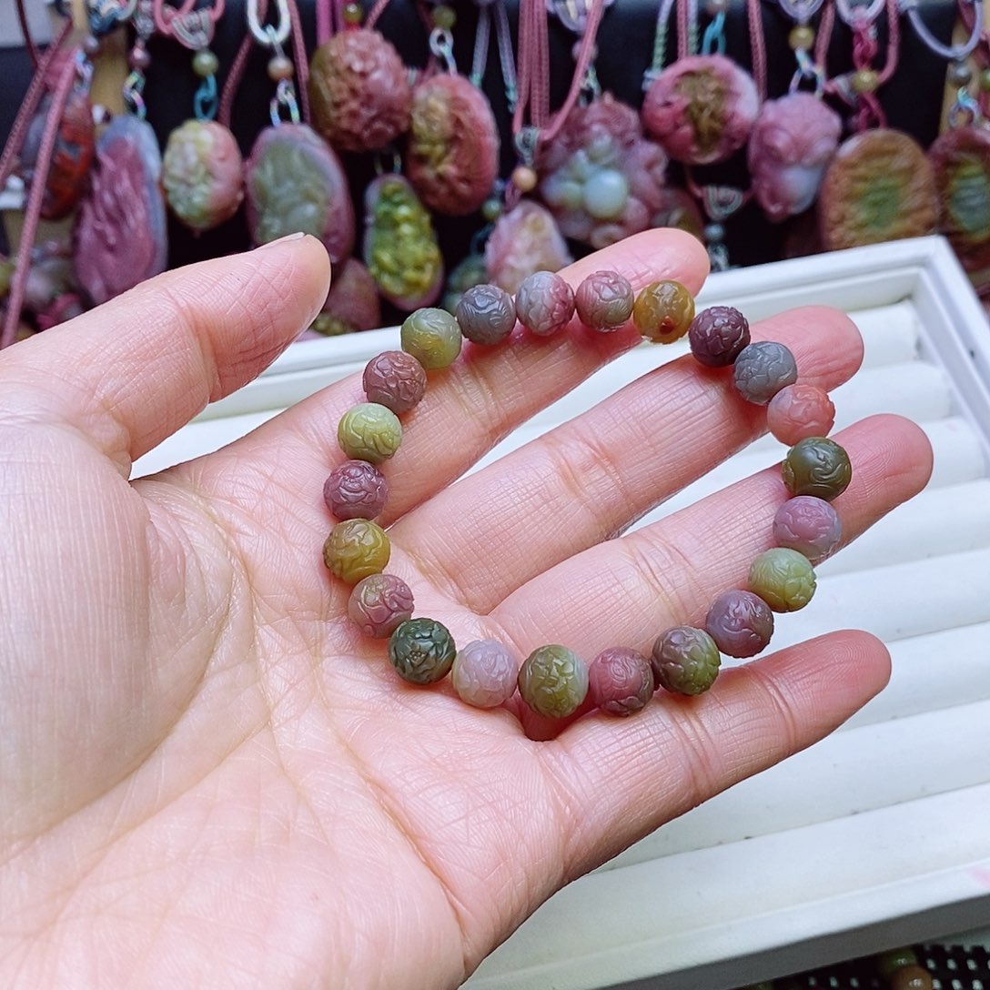 玛瑙/玉髓盐源玛瑙手链未镶嵌燕*?