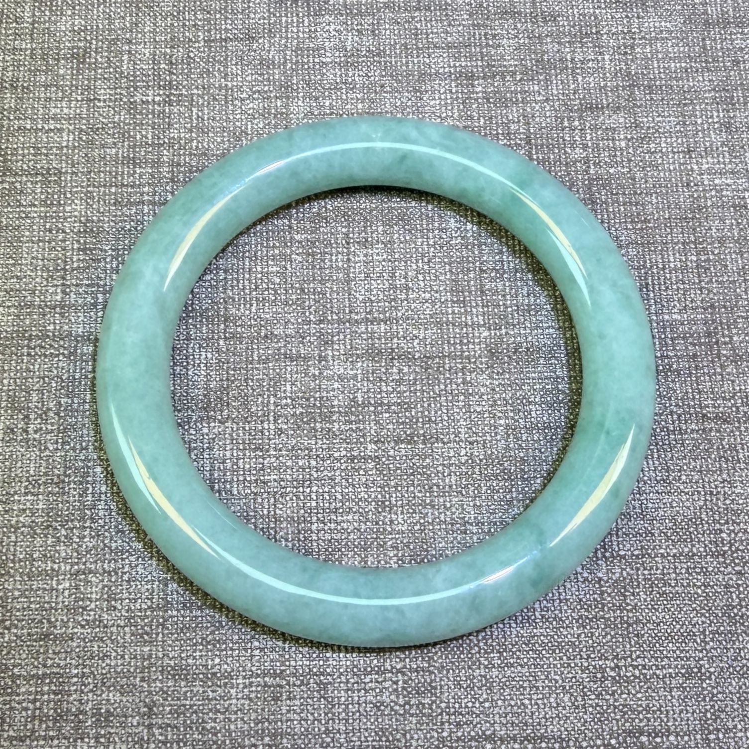 圈口54-56mm翡翠手镯