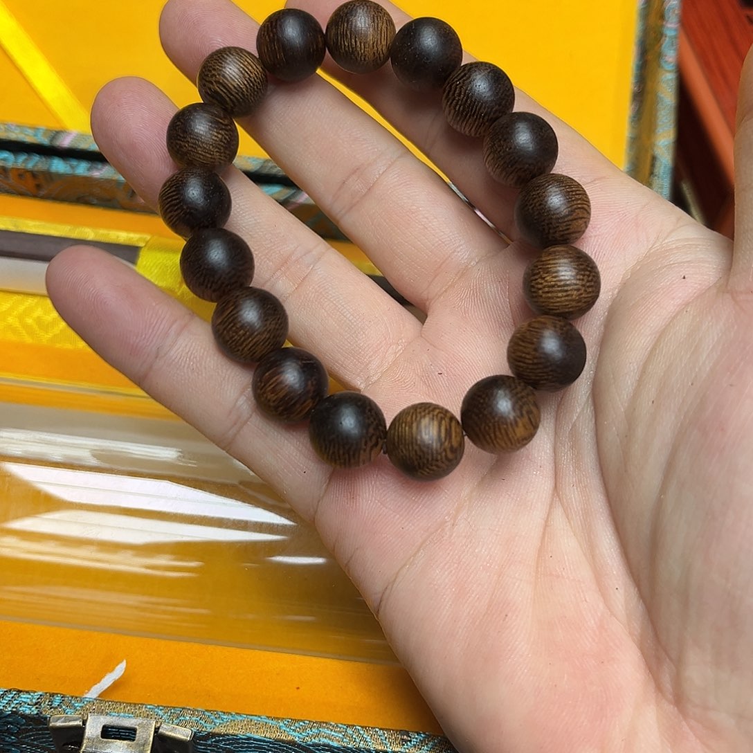 大叶紫檀（黑酸枝木类）