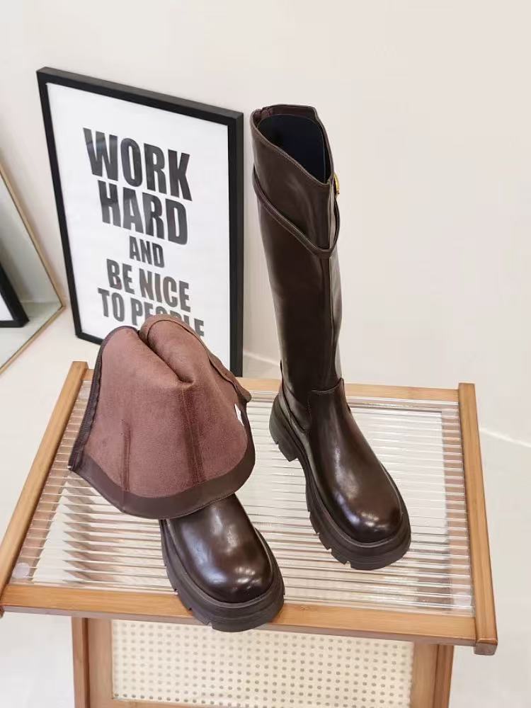 W06-329高筒长靴新款皮带扣后拉链圆头厚底显瘦烟筒时装靴薄绒