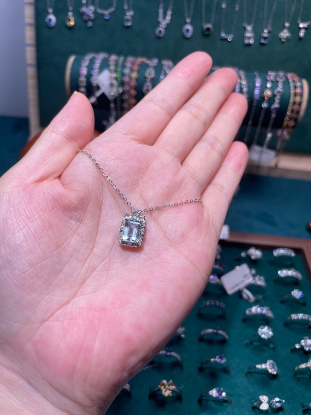 海蓝宝项链，简单百搭经典款