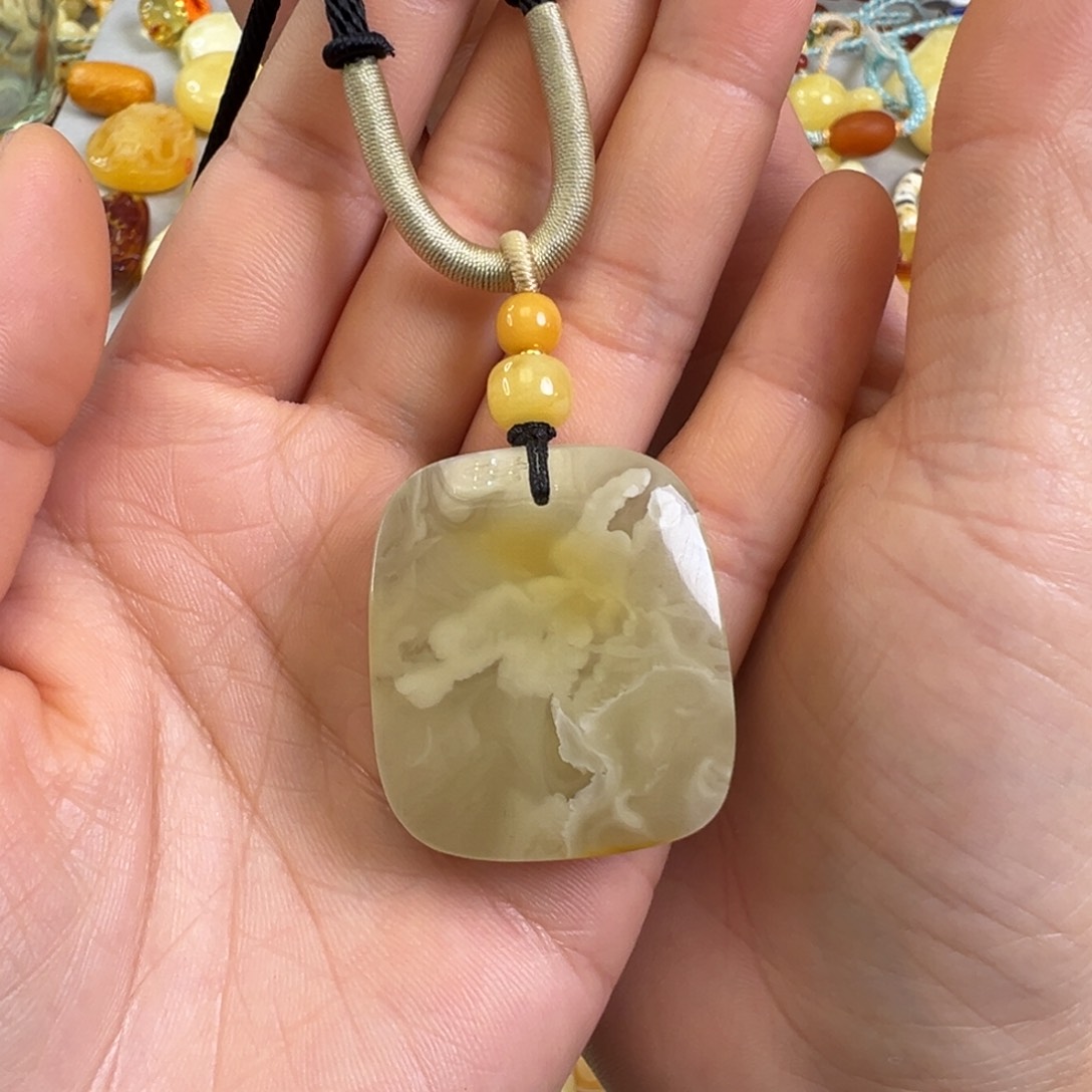 蜜蜡裸石未镶嵌蜜蜡