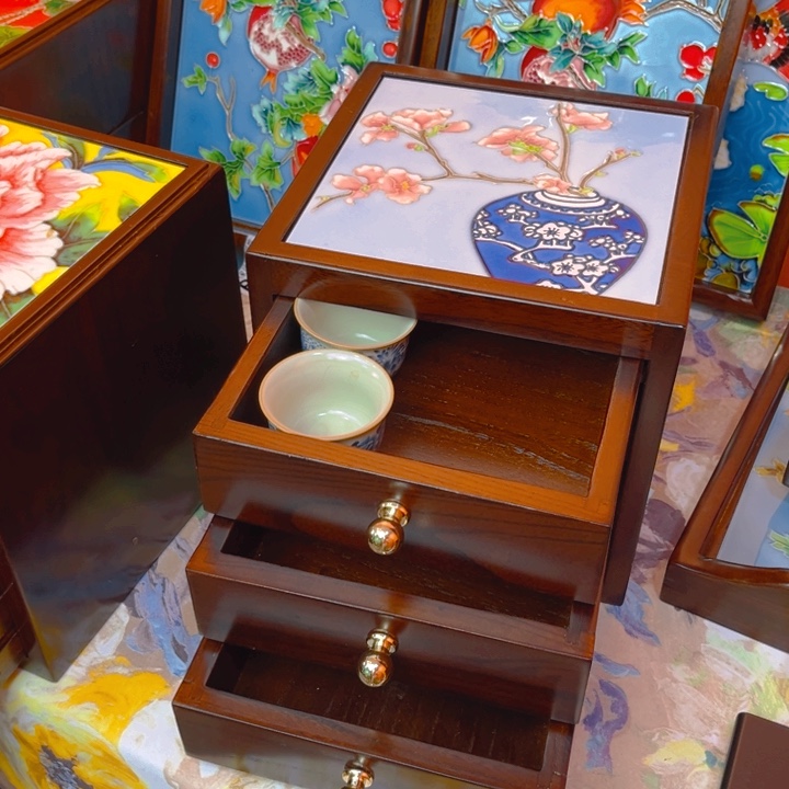 加大款瓷板画艺术作品三层柜子