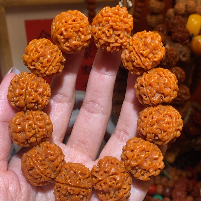 【闪购商品】金刚菩提手串235半玉化