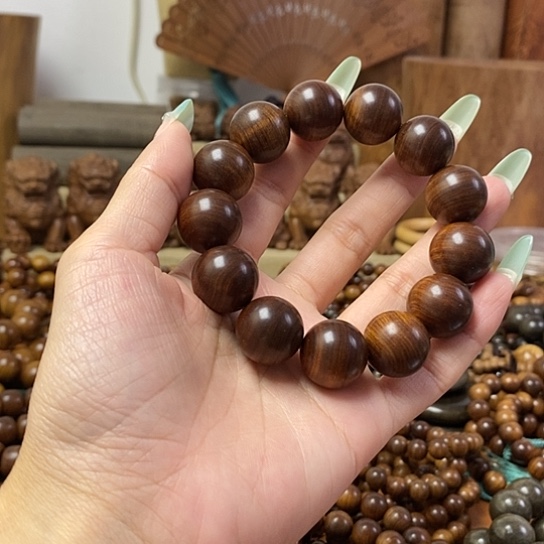 老山檀香黑肉沉水1.8手串