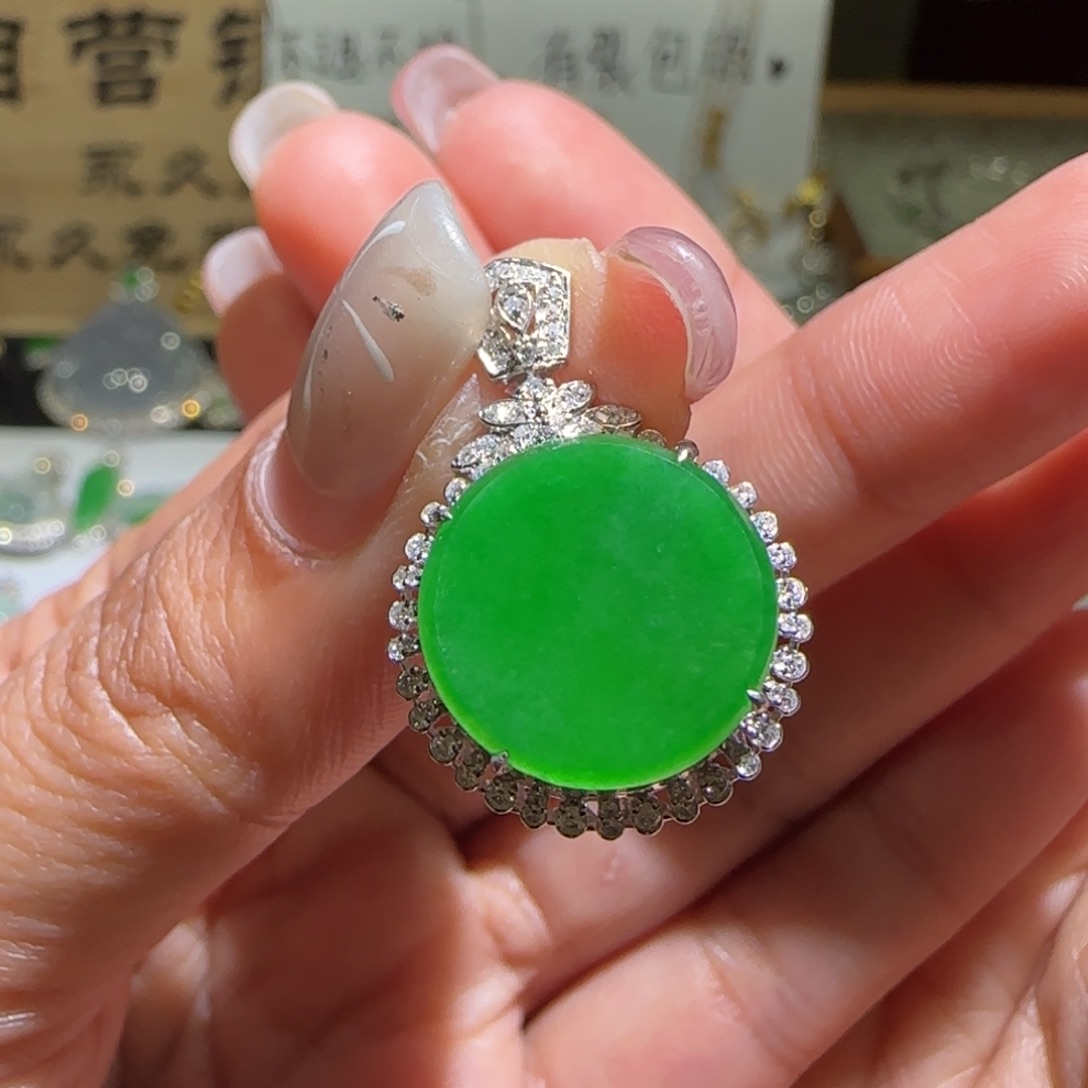 【闪购商品】翡翠颈饰18K金镶嵌缅甸