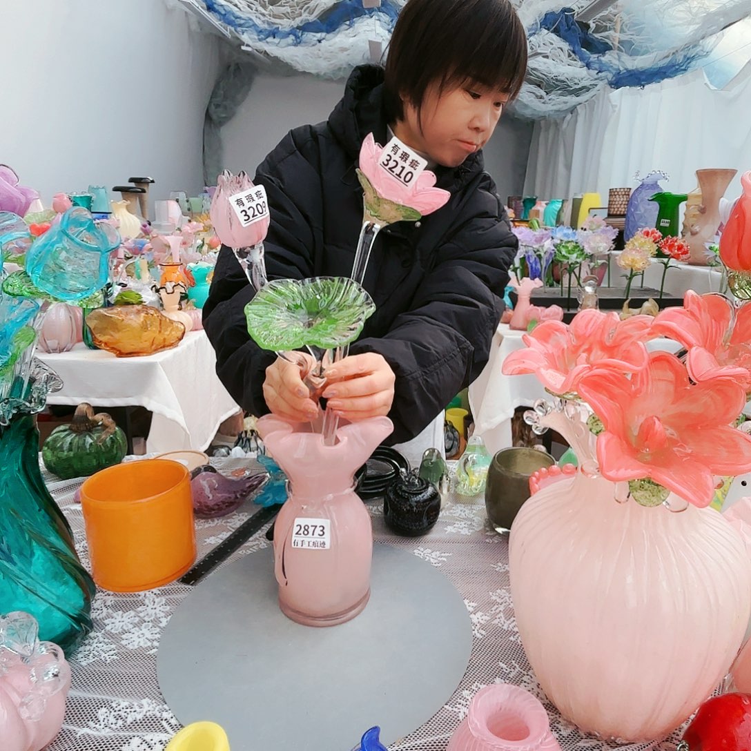 瑕疵福利不退不换琉璃花瓶艺术品