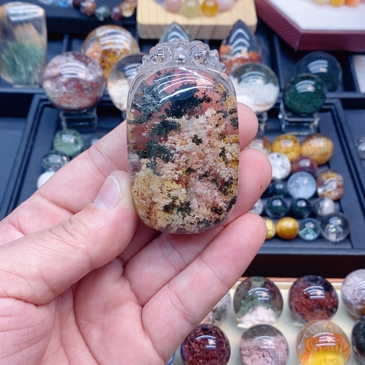 阳***菲颈饰未镶嵌水晶水晶吊坠未镶嵌