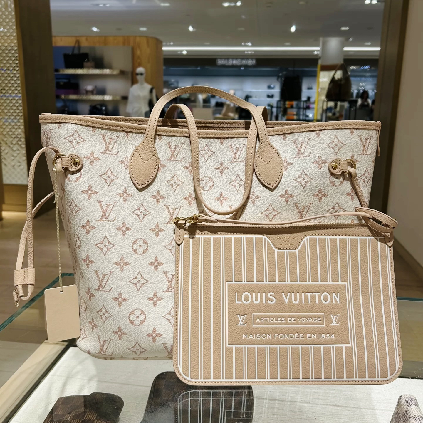 未使用 LouisVuitton/路易威登 沙丘色 neverfull 中号双面托特包