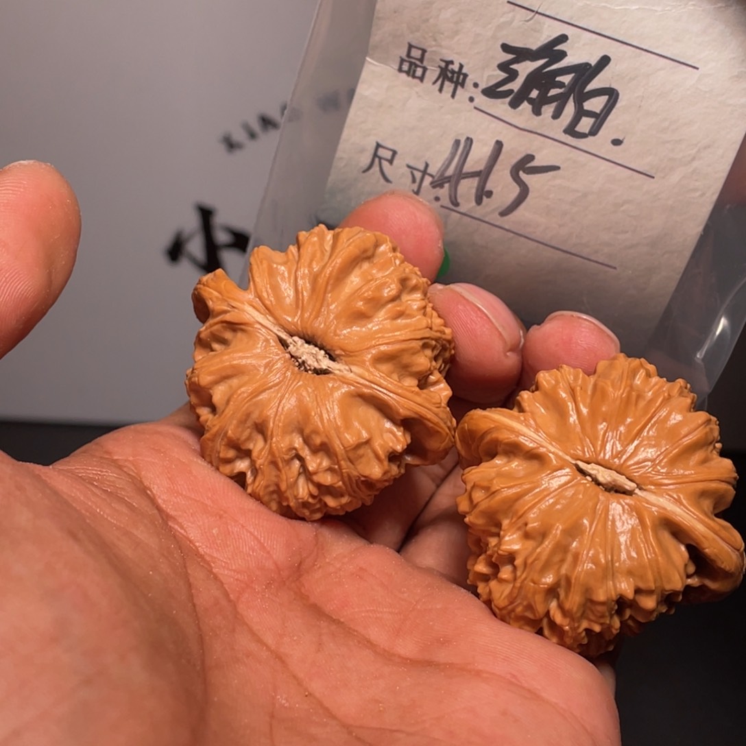 文玩核桃吊坠文玩核桃