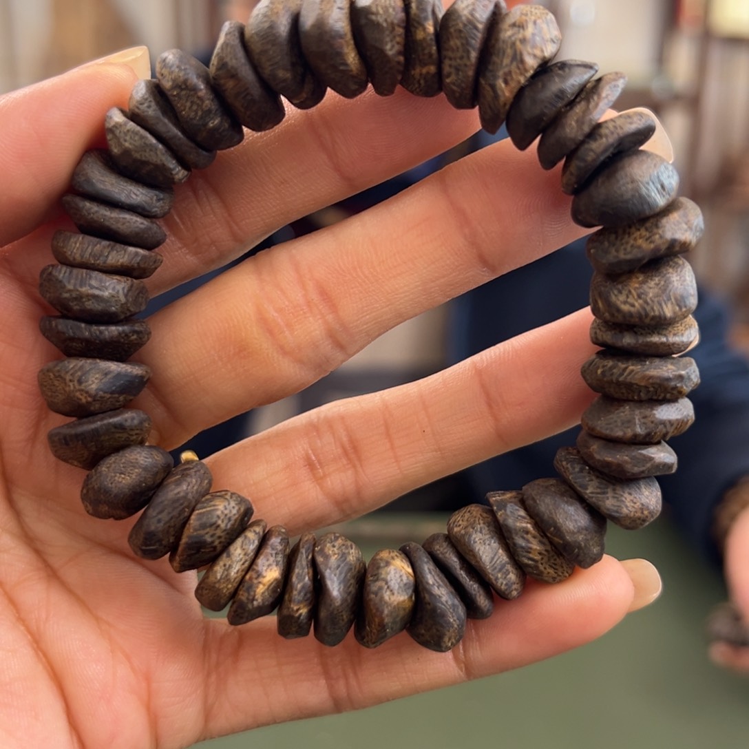 沉香手串透顶绿沉水包壳卡1.3/24g+