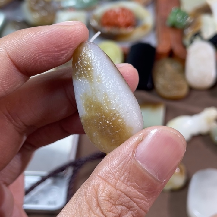 颈饰未镶嵌和田玉
