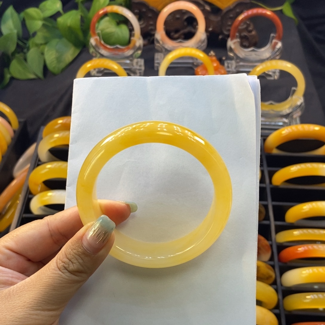 米***豆石英质玉（黄龙玉）未镶嵌手镯H