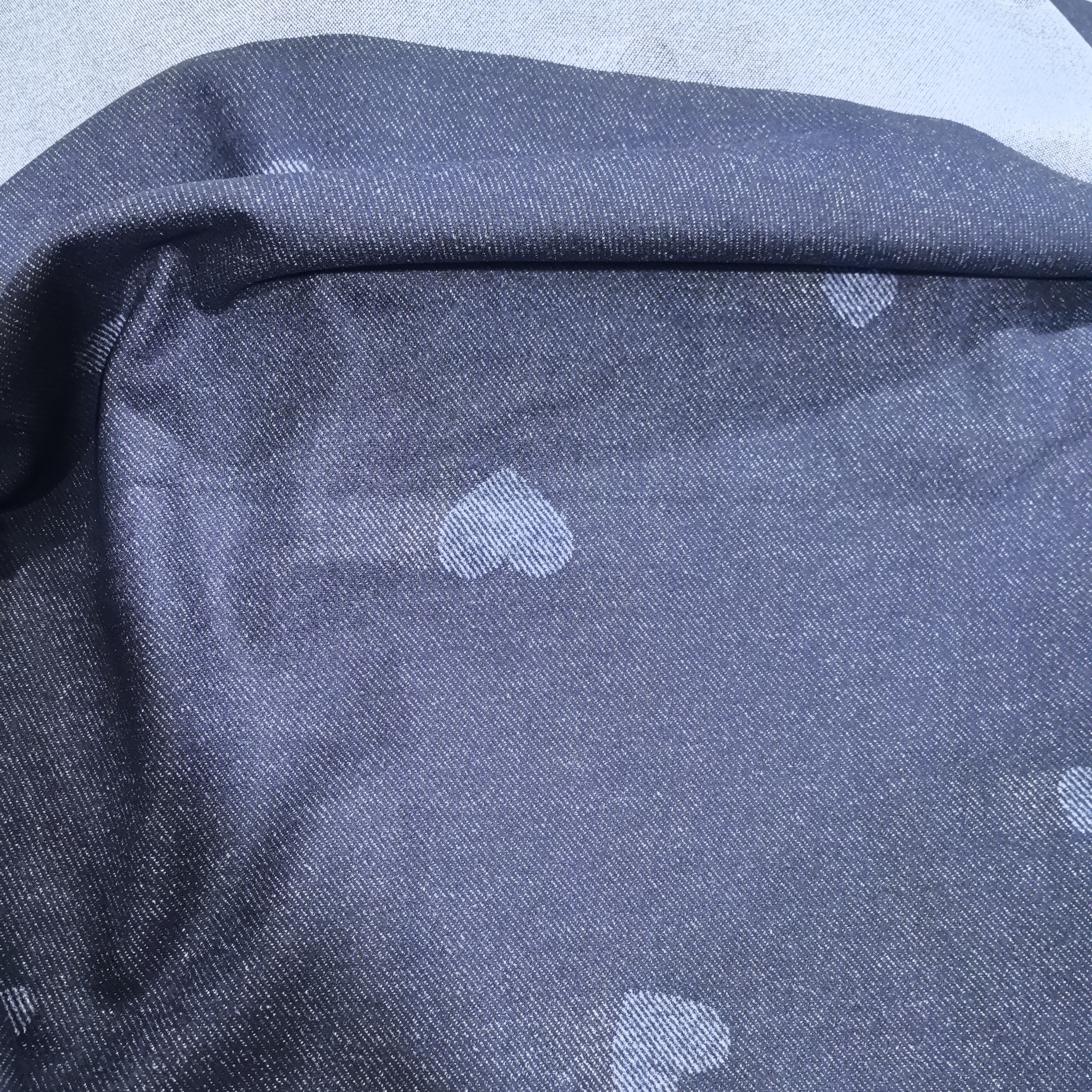 444   牛仔拖尾爱心提花水洗羊绒面料(无复合)