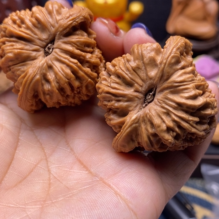 山***兵文玩核桃吊坠南江石