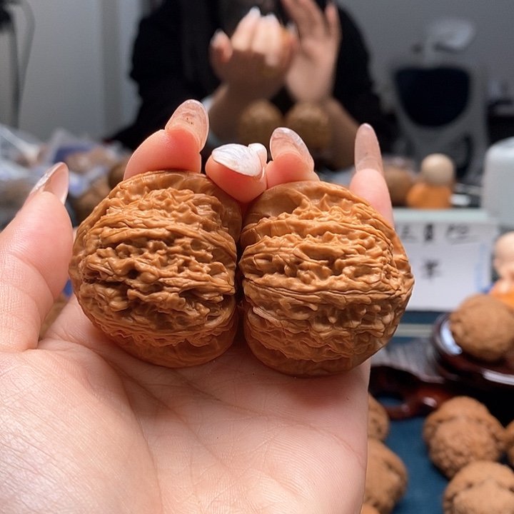 文玩核桃把件三角白43