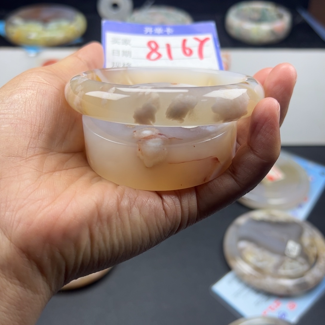 石英质玉手镯未镶嵌@****?
