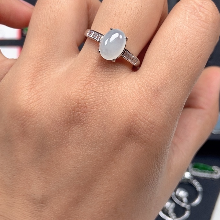 翡翠未镶嵌戒指戒指