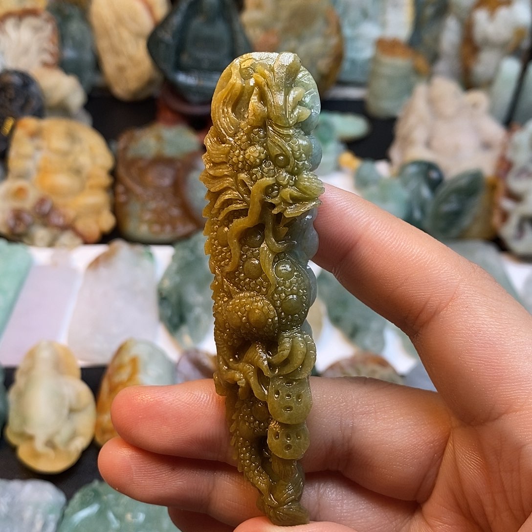 定制翡翠未镶嵌特色a货翡翠