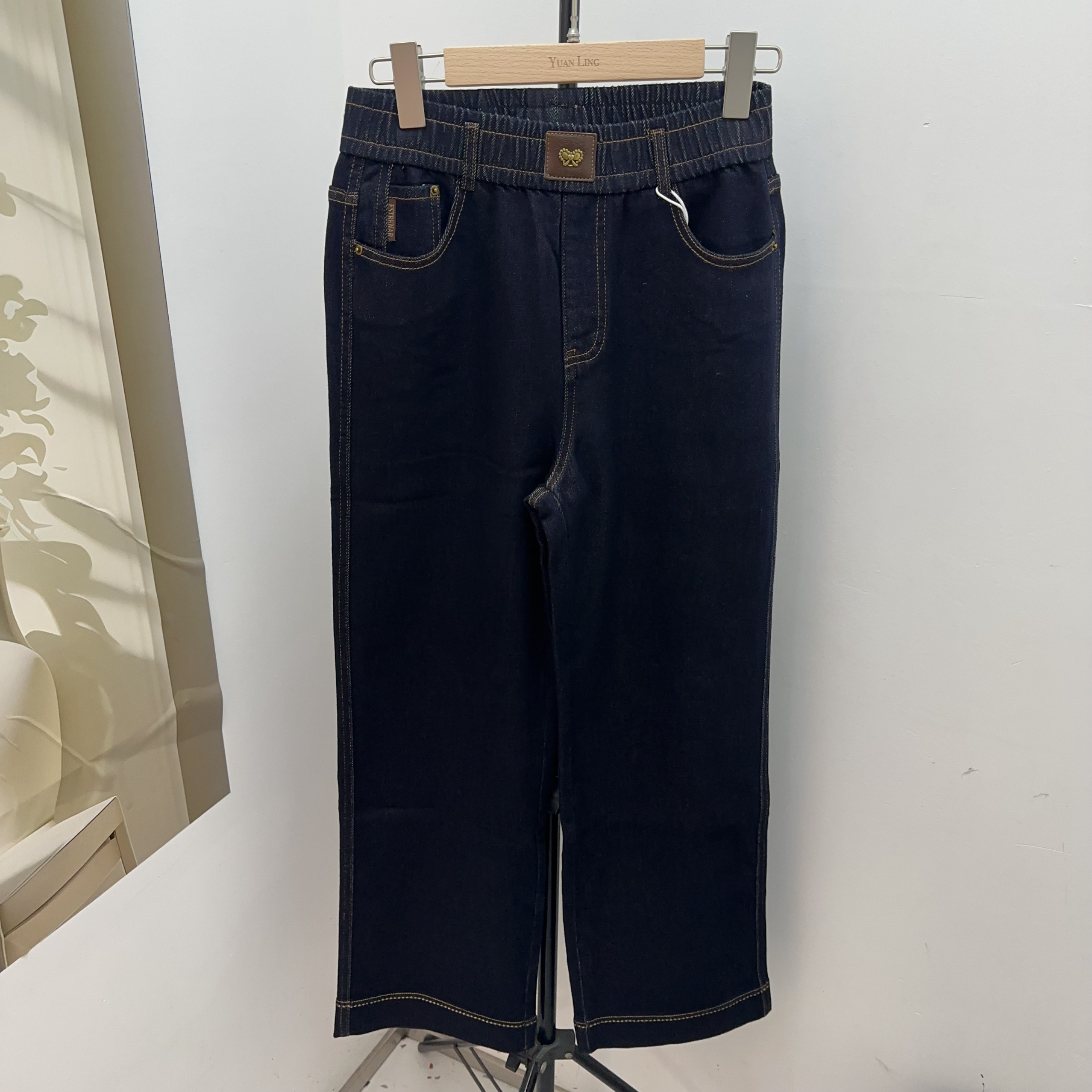 2025新款加厚加绒气质妈妈裤弹性直筒牛仔时装裤秋冬款