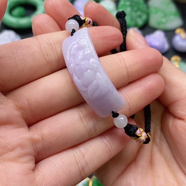 翡翠颈饰未镶嵌吊坠