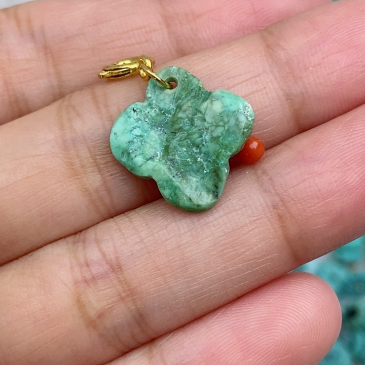 南红玛瑙未镶嵌珠宝奇石