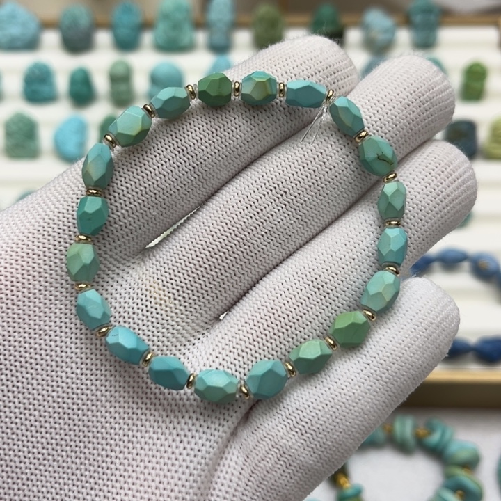 未镶嵌绿松石珠宝奇石