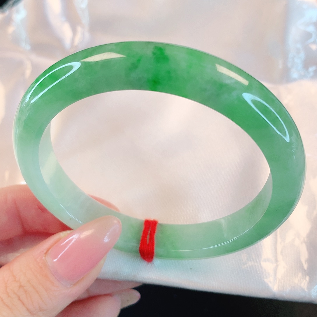 翡翠手镯未镶嵌2929翡翠