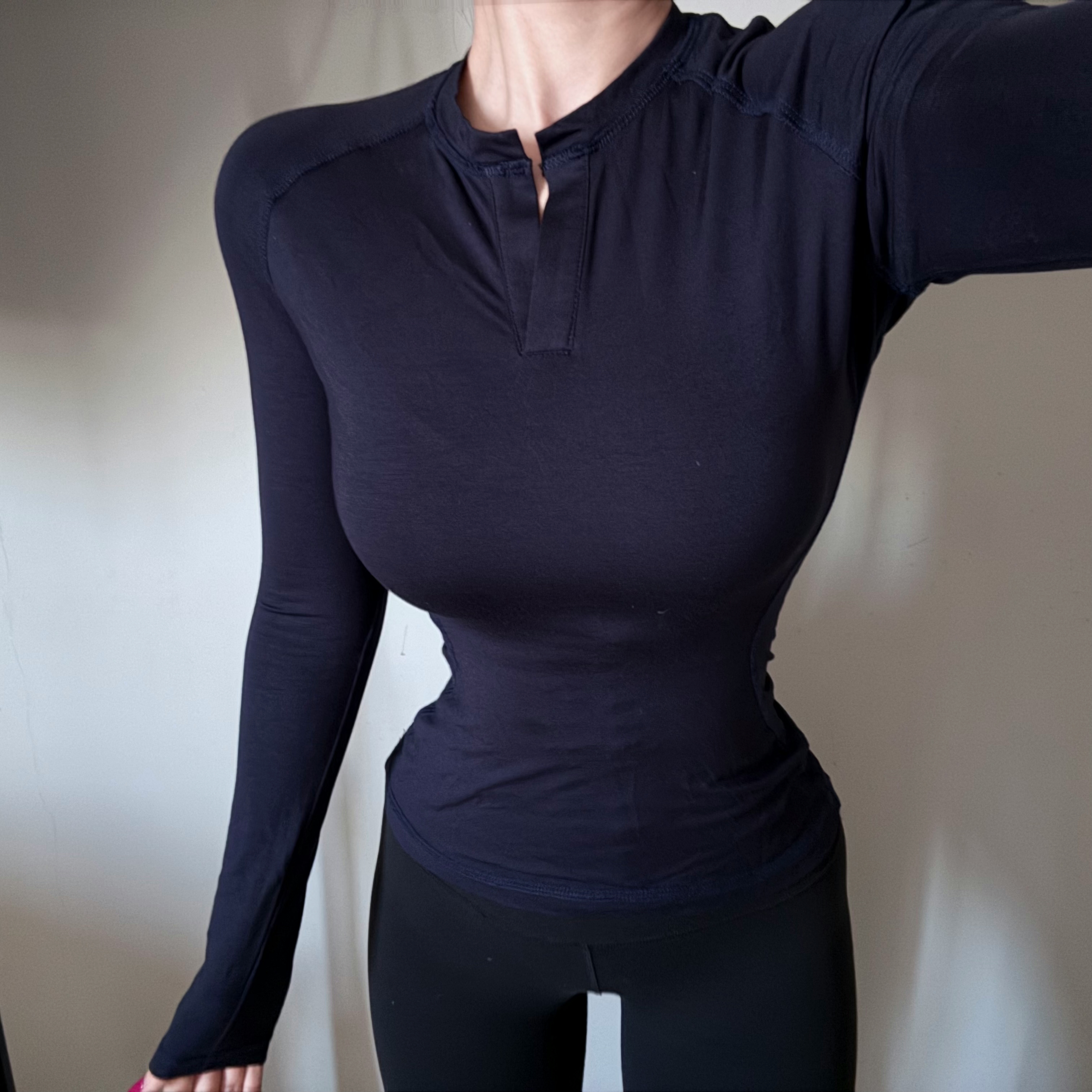 楠楠李显瘦小v领设计感沙漏折角腰长袖T恤