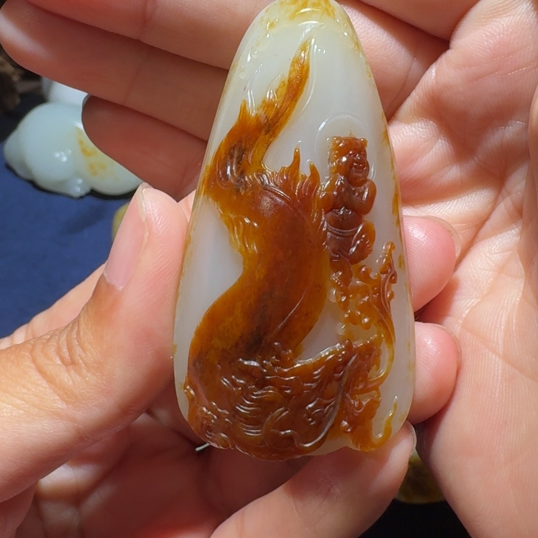 和田玉颈饰未镶嵌善***…