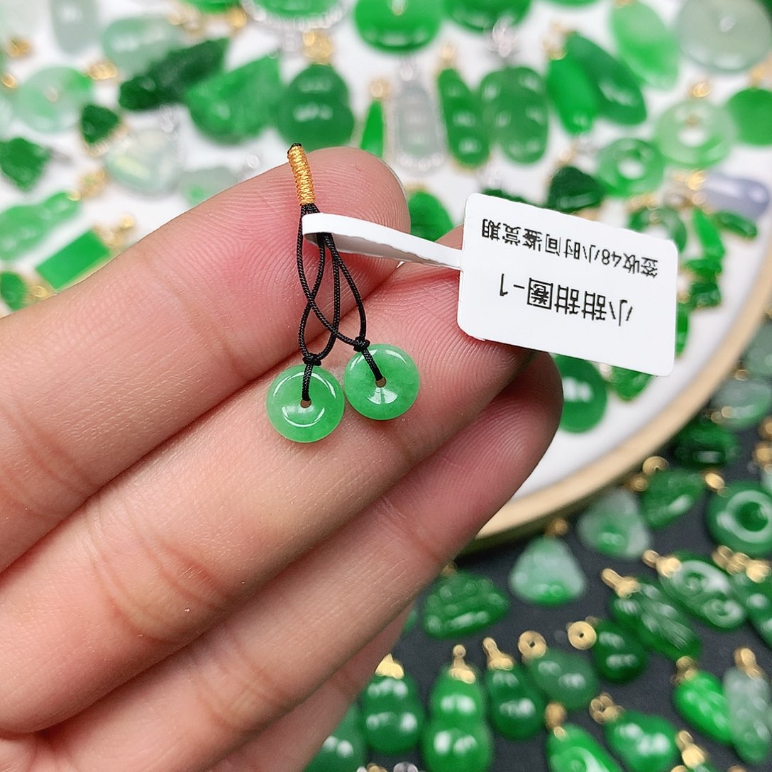 为***真翡翠配石满绿小甜甜圈一对 -1