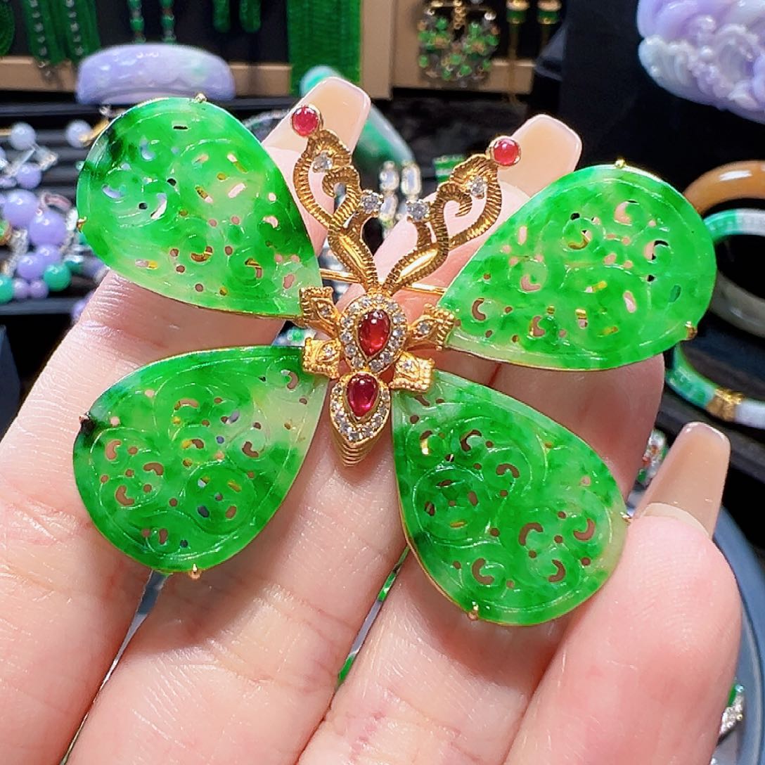 翡翠18K金镶嵌颈饰签收后24小时鉴赏期