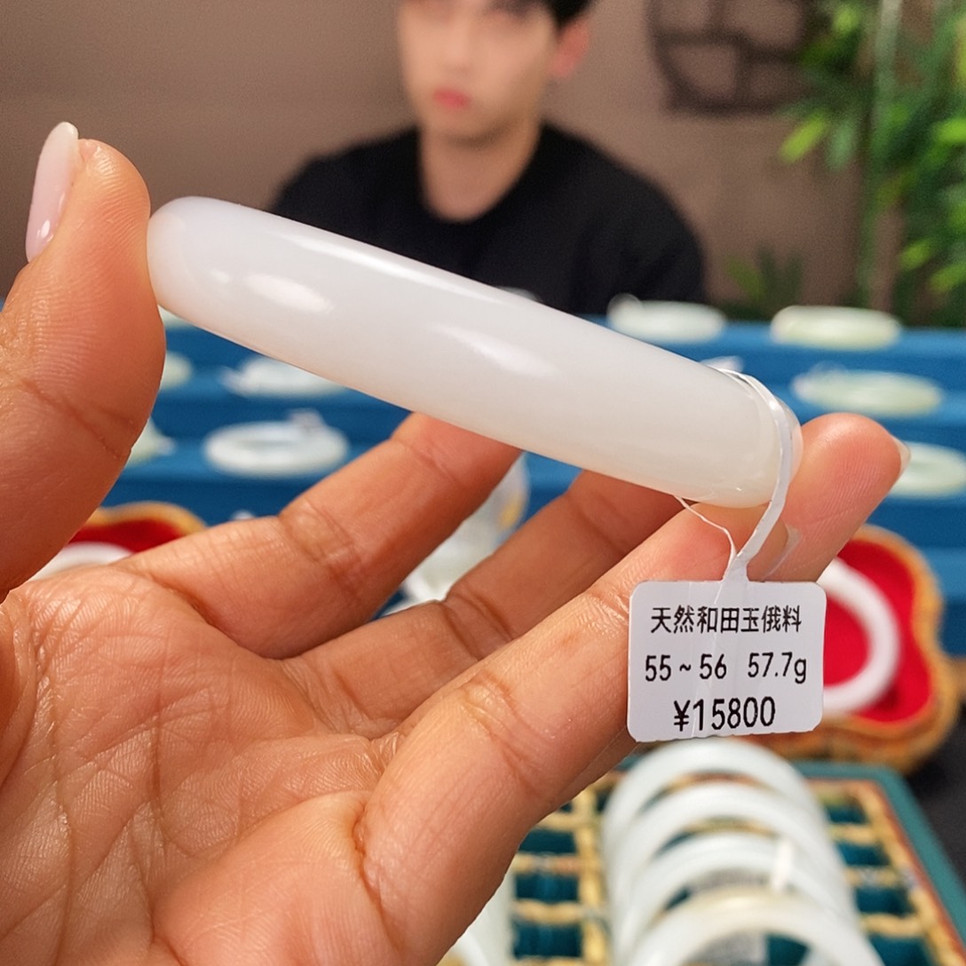 未镶嵌手镯和田玉E055