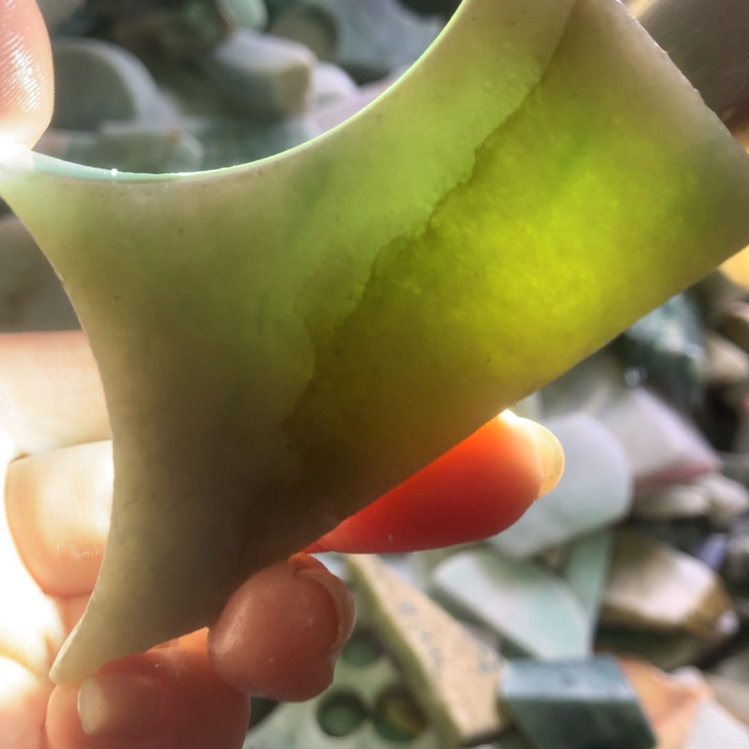 翡翠颈饰未镶嵌缅甸翡翠