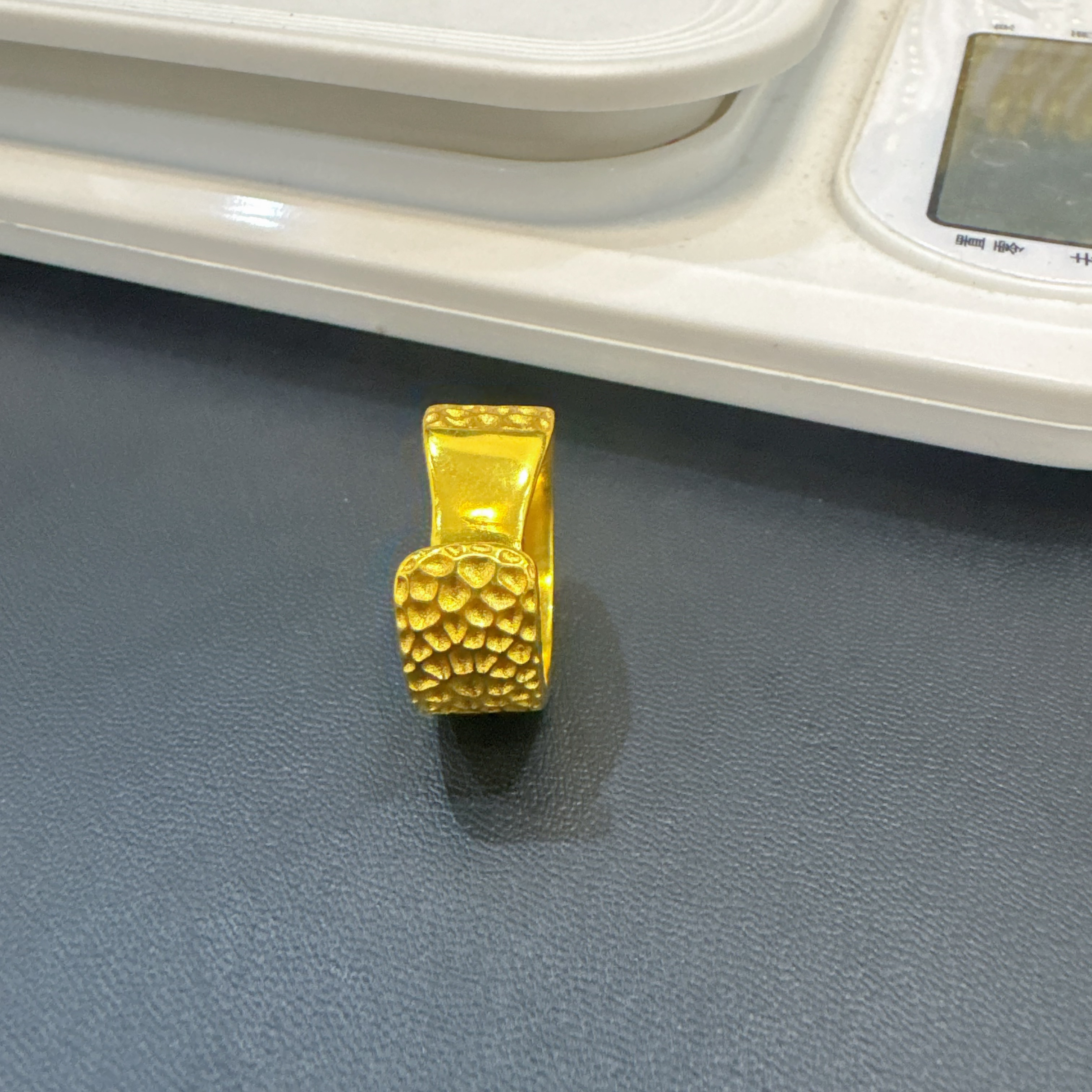 合金戒指 独家款 火烧材质包K锤纹开口戒指简约