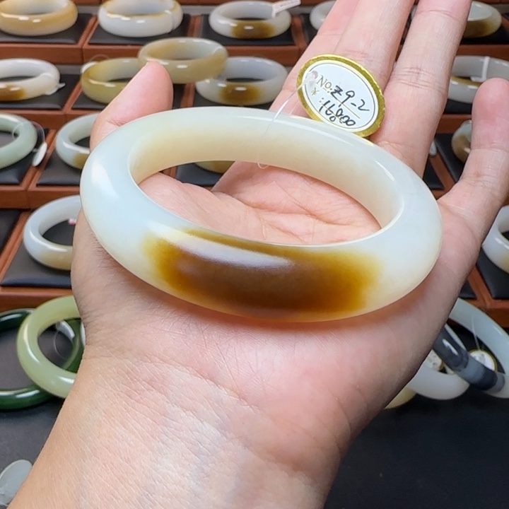 未镶嵌手镯和田玉红糖微包容57.5