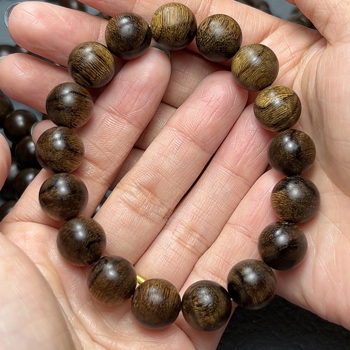 手串沉香白棋虎皮留疤
