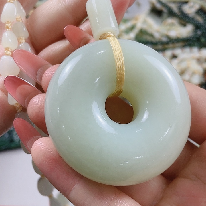 未镶嵌和田玉挂件