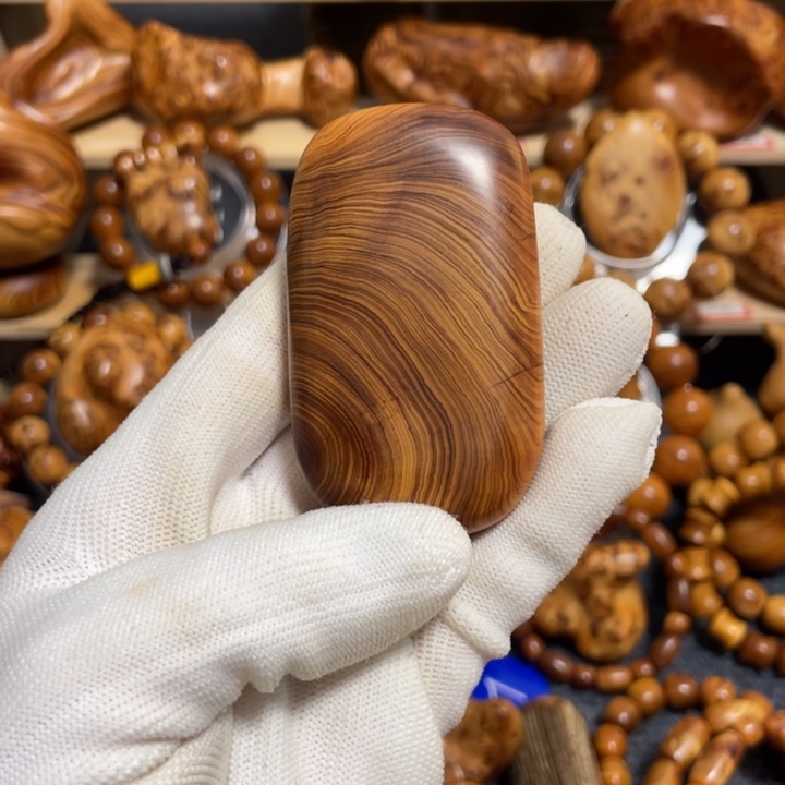 柏木不*及太行崖柏板根黑油无事牌