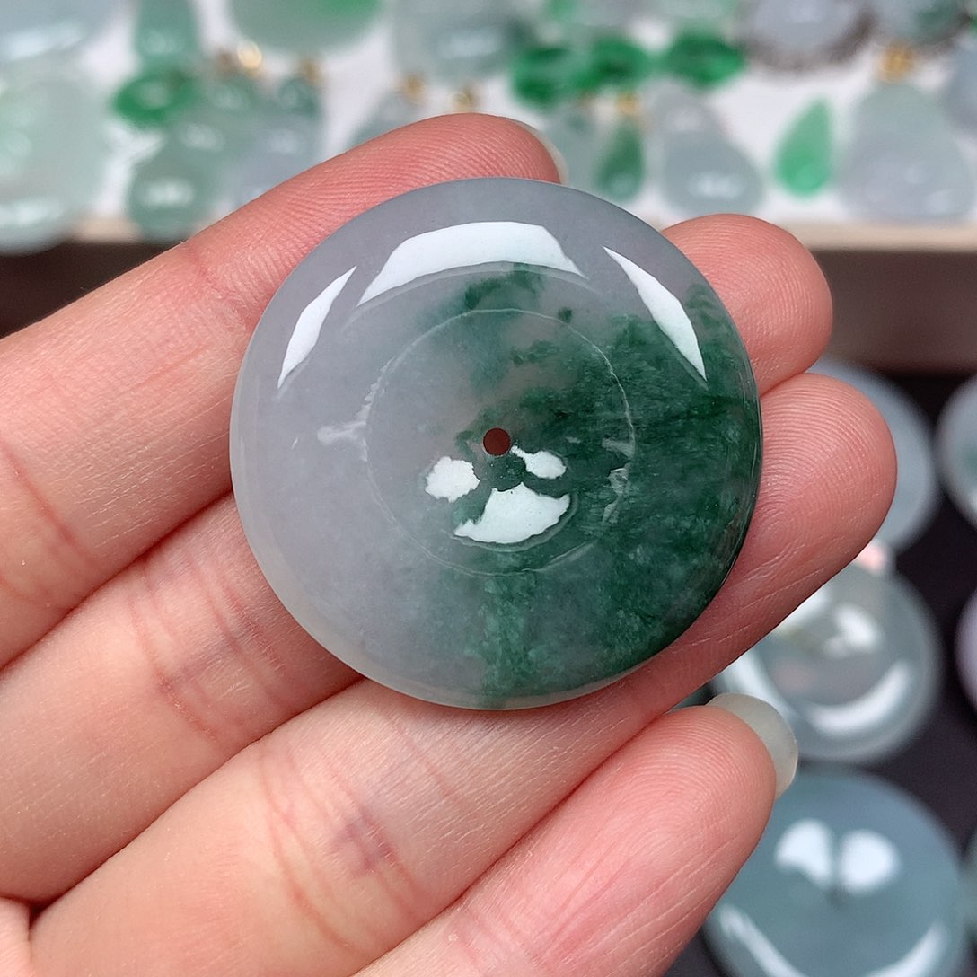 翡翠未镶嵌颈饰平安扣A