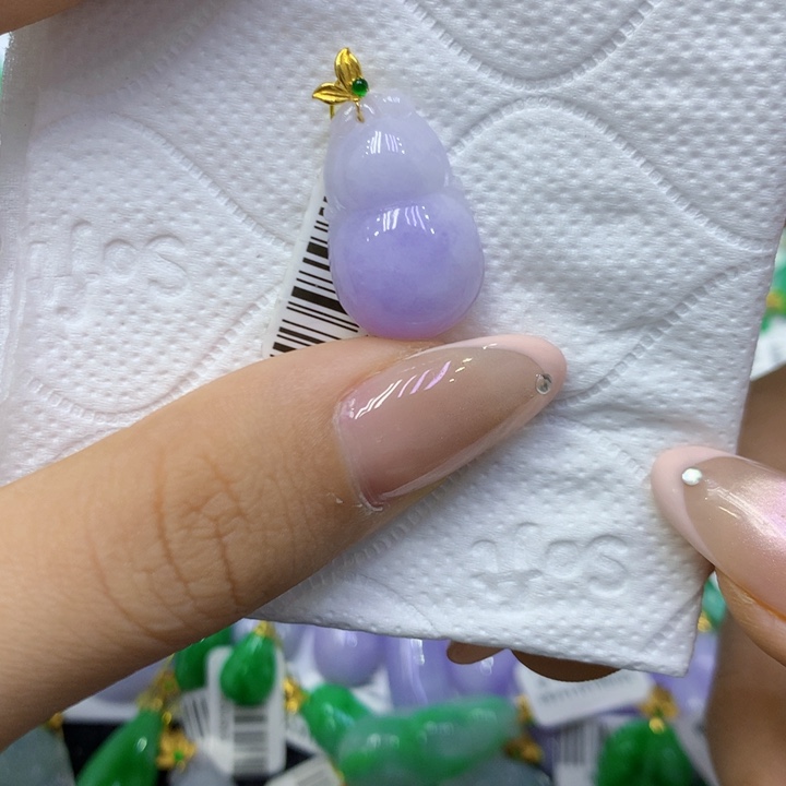 颈饰18K金镶嵌翡翠