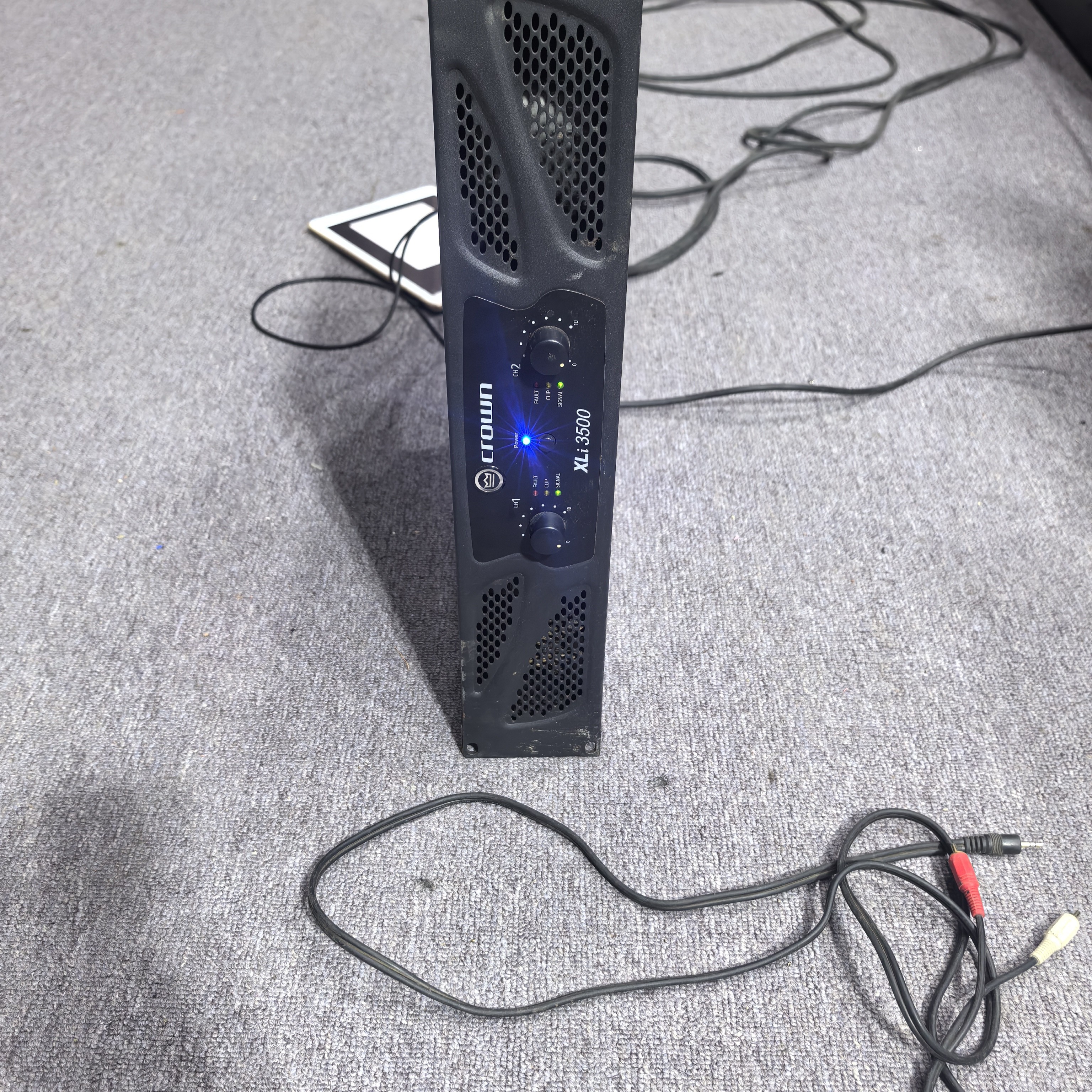 XLi3500功放机一台