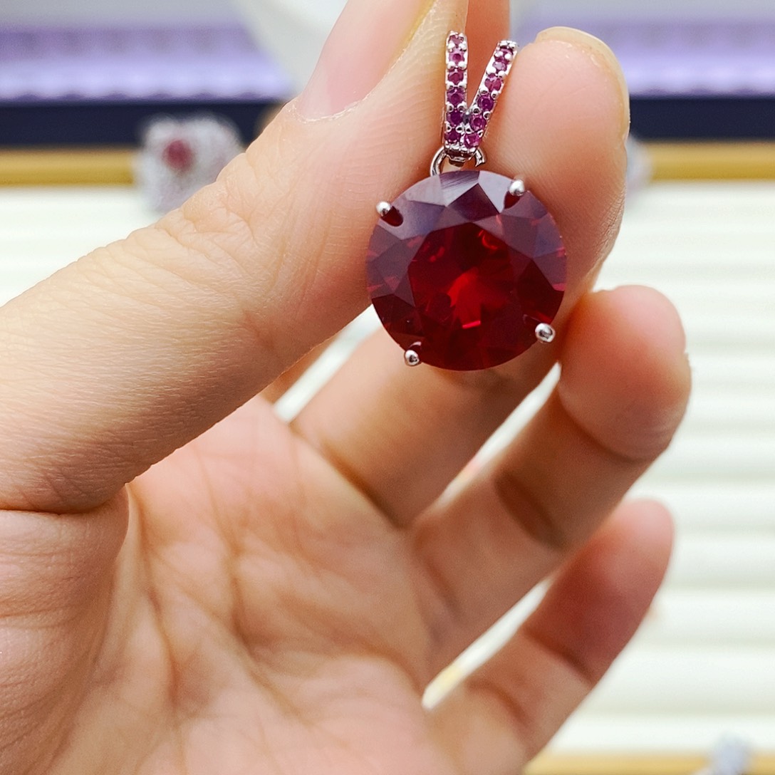 吊坠(赠链)未镶嵌红宝石