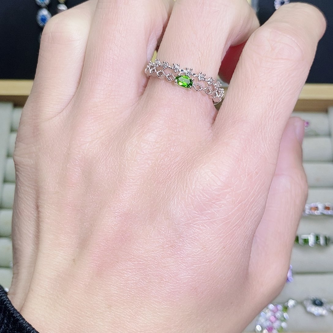 未镶嵌透辉石戒指