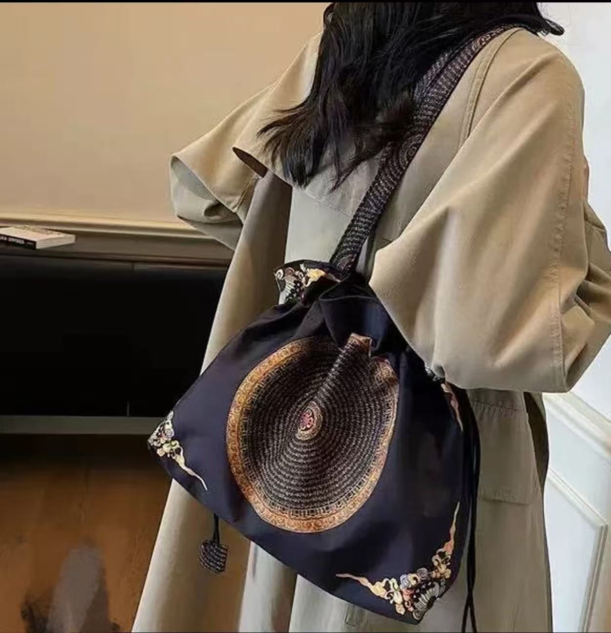 A613 【八宝莲】香云新中式手提单间经典气质百搭包包 