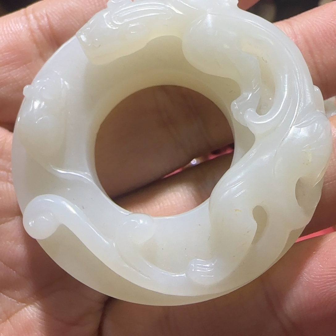 用***9和田玉未镶嵌颈饰