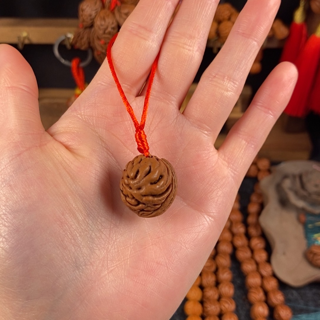 吊坠桃核桃枭挂件