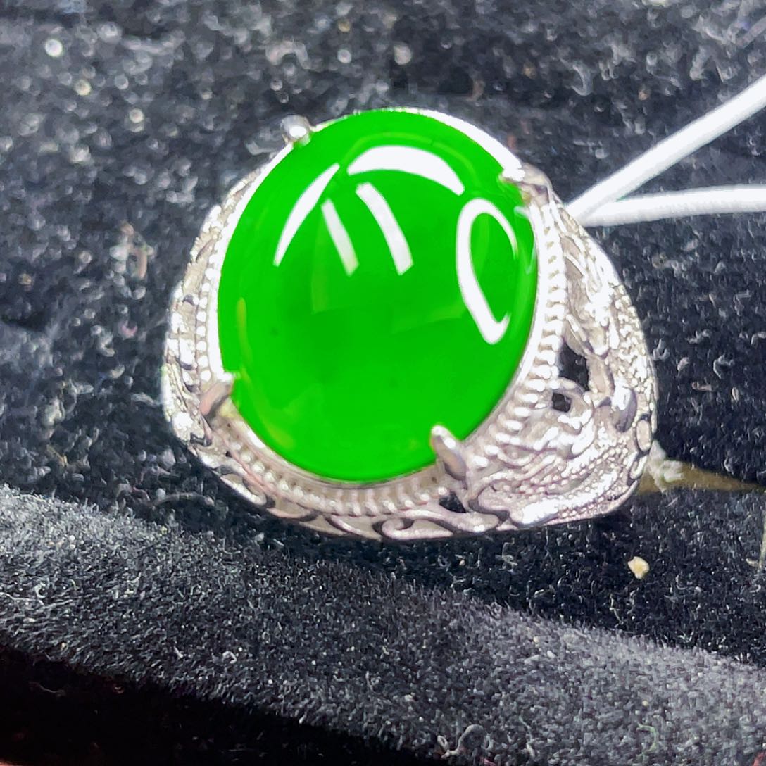 翡翠未镶嵌颈饰54